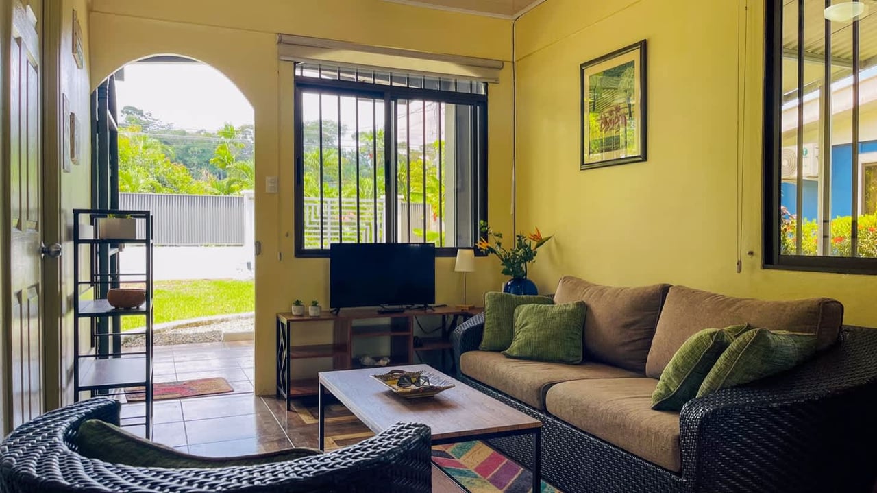 Affordable Gem in the Heart of Bahia Uvita’s Beachside Community