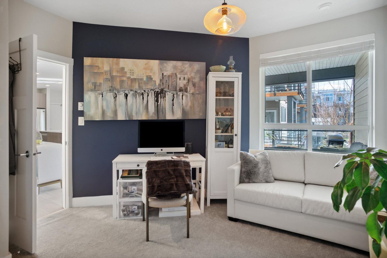 207-4690 Hawk Lane