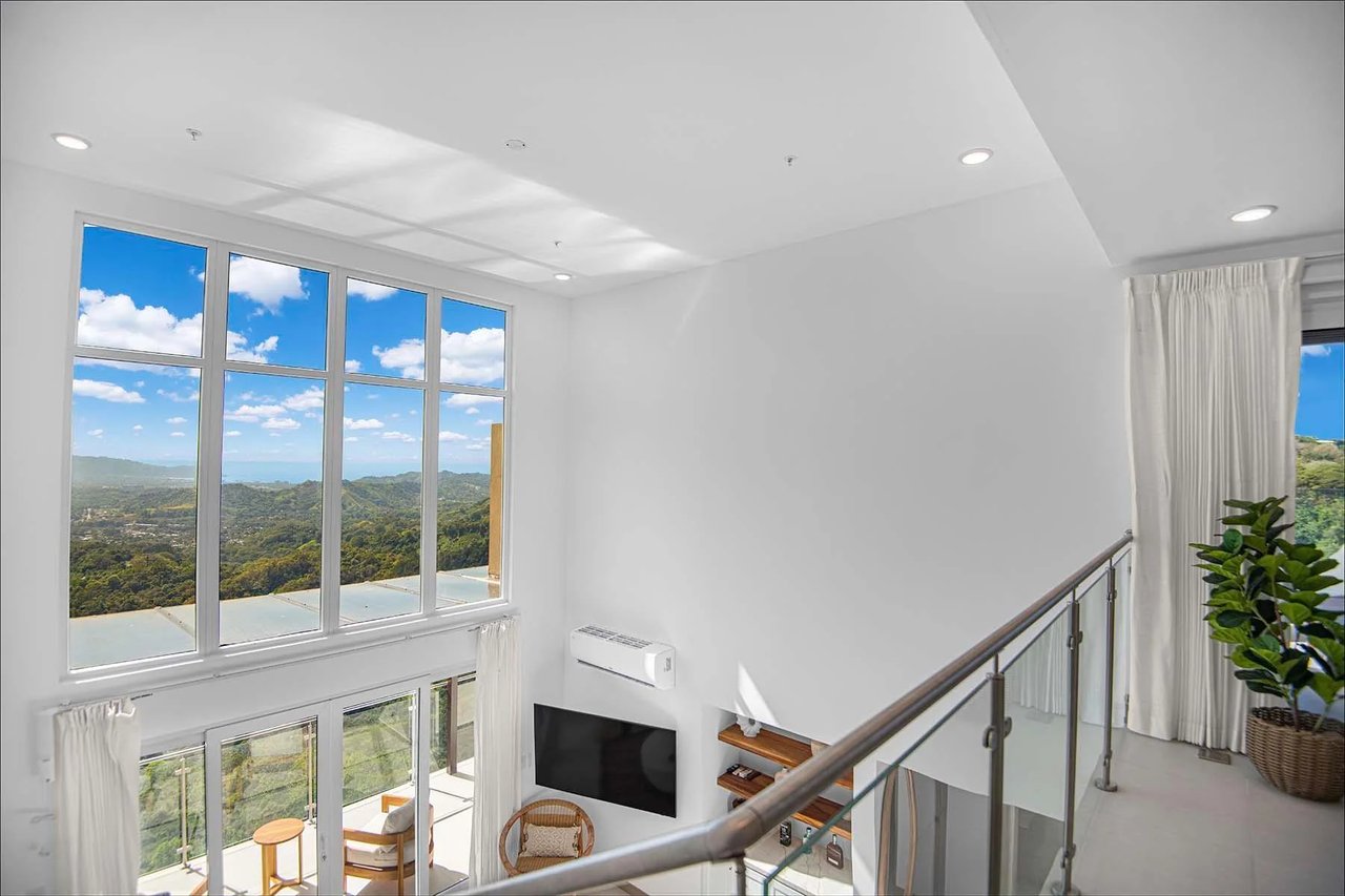 Luxury Oceanview Corner Penthouse, Jaco, Puntarenas
