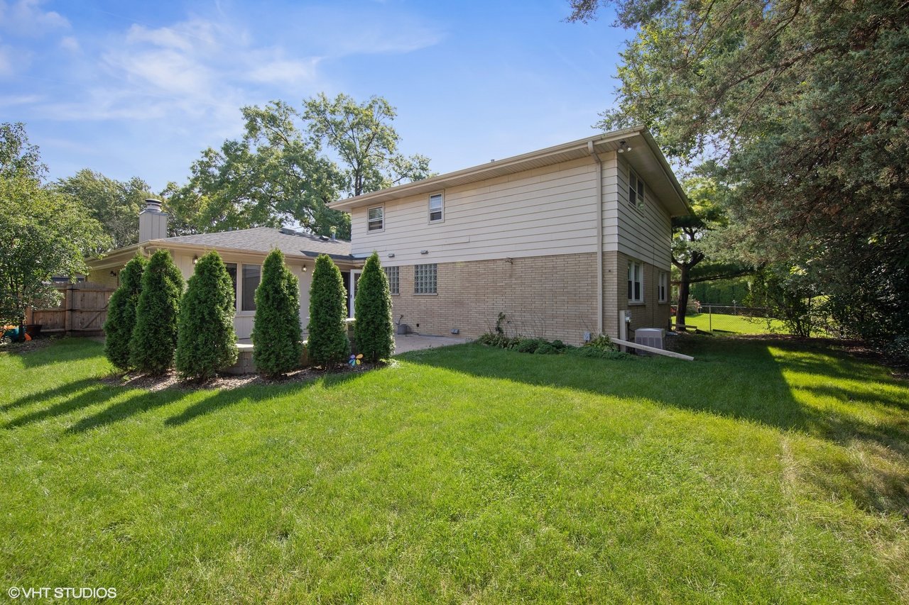 210 51st Pl