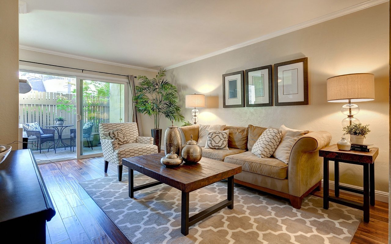 2564 Walnut Blvd, #107