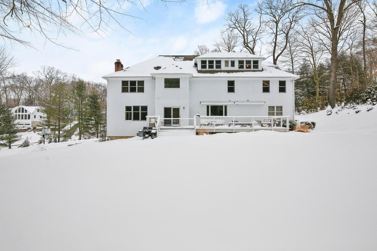 10 Side Hill Road