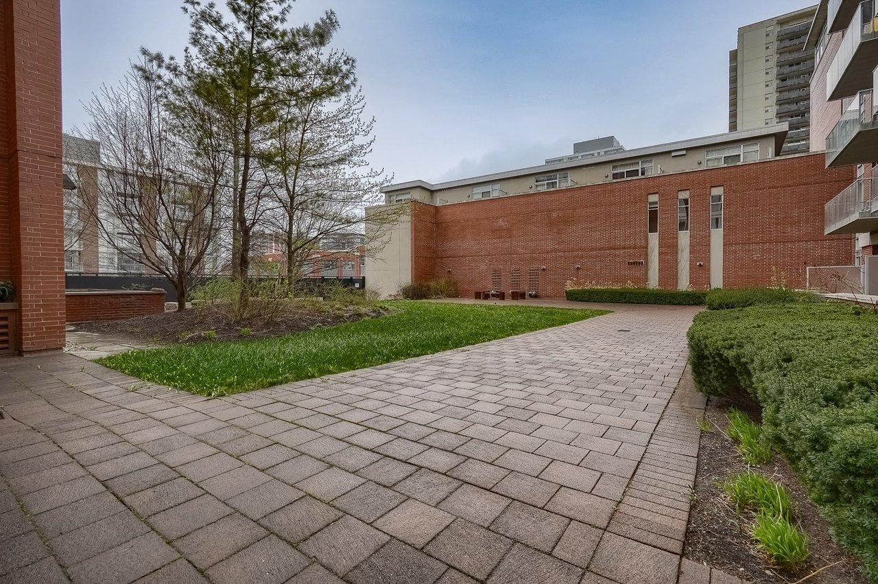 80 Port St E #212 