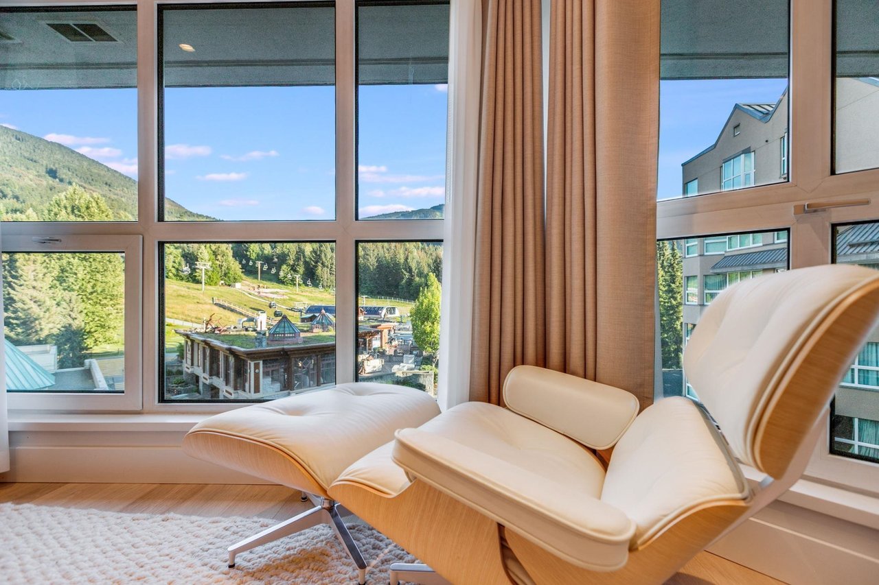417-4557 Blackcomb Wy