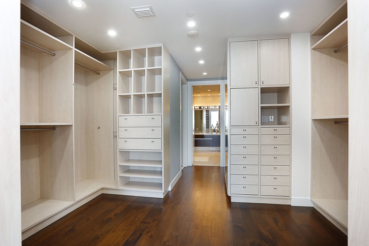 2627 S Bayshore Drive, #2301