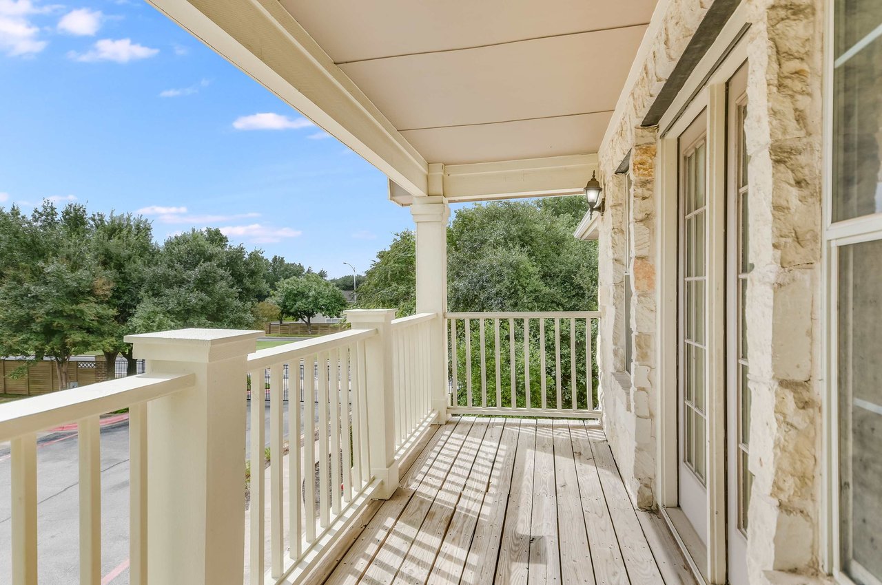 1900 Scofield Ridge Pkwy #701