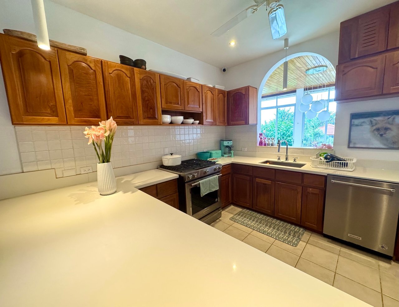Modern Gated Volcano View Home, Lake Arenal, Alajuela
