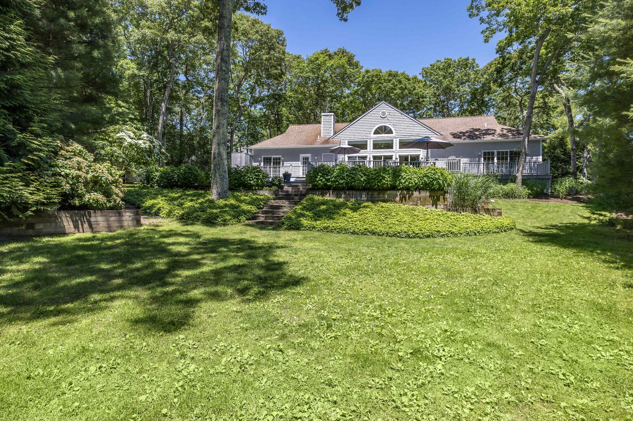 9 Scallop Ave, East Hampton