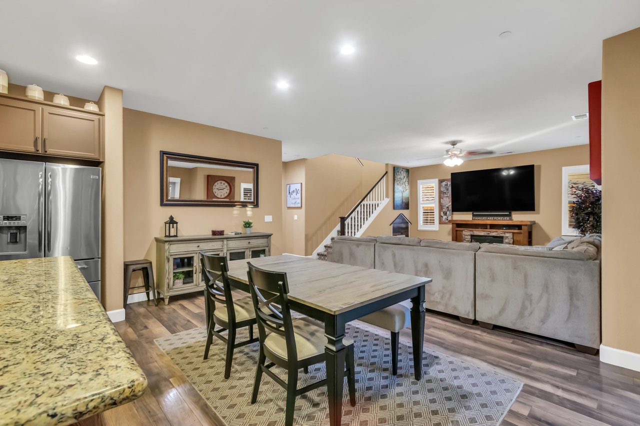 3123 Acorn Glen Way