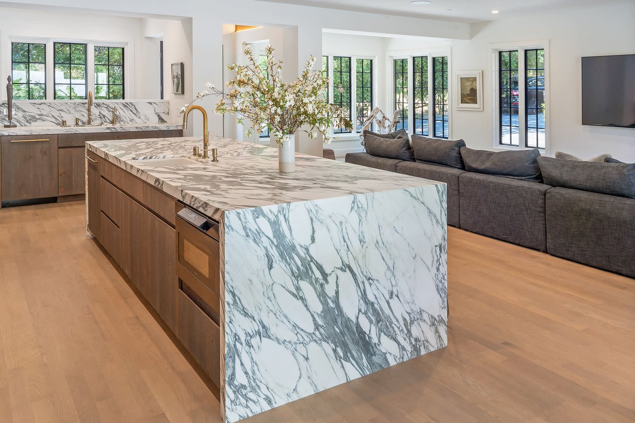Ross Modern Farmhouse