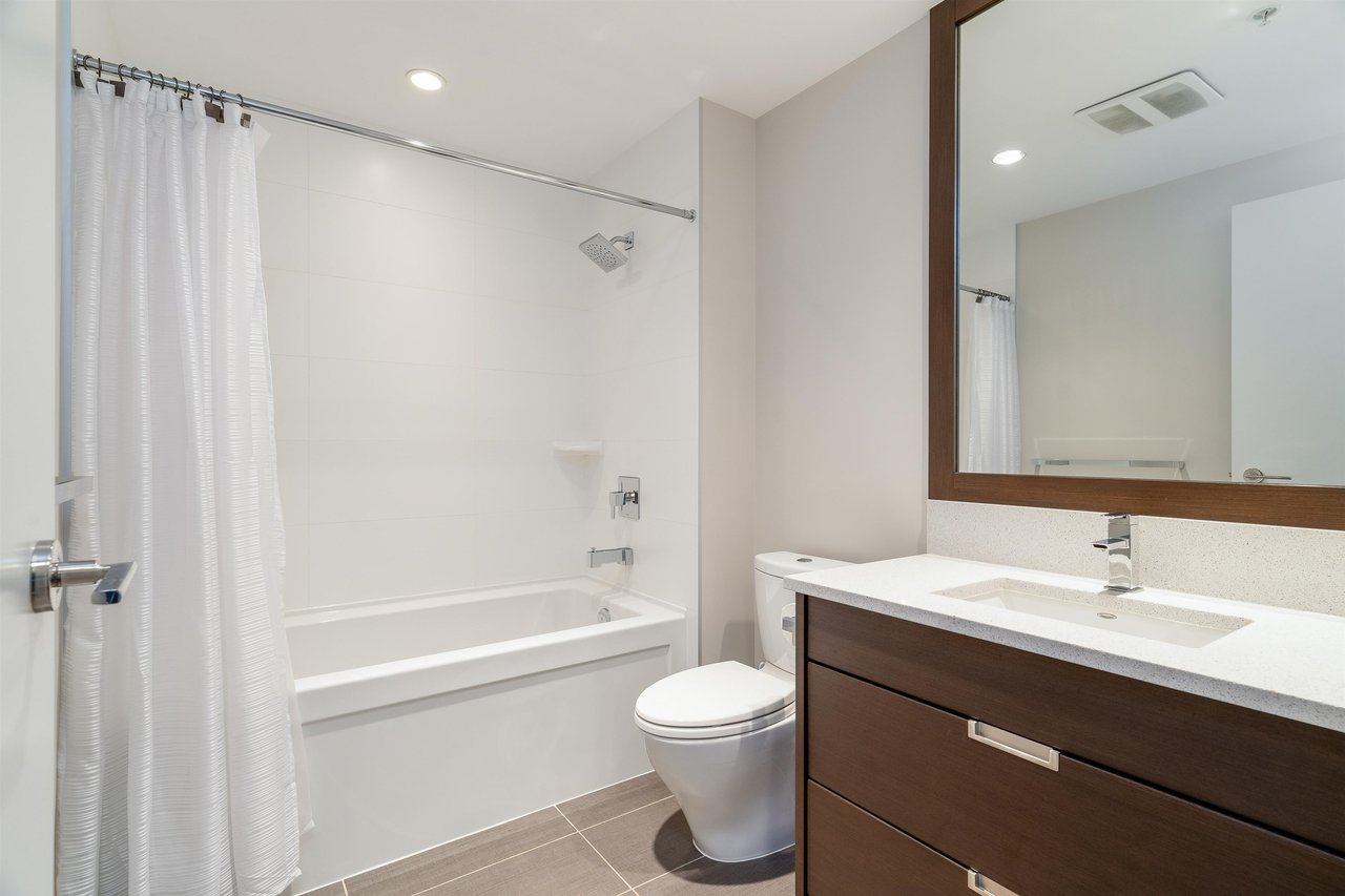 503-2077 Rosser Ave
