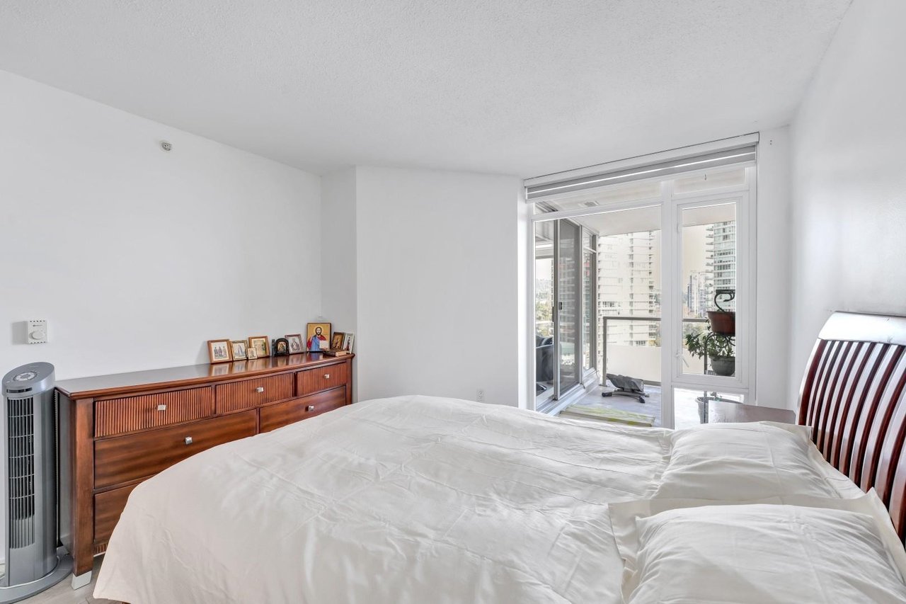 1106-2133 Douglas Road, Burnaby