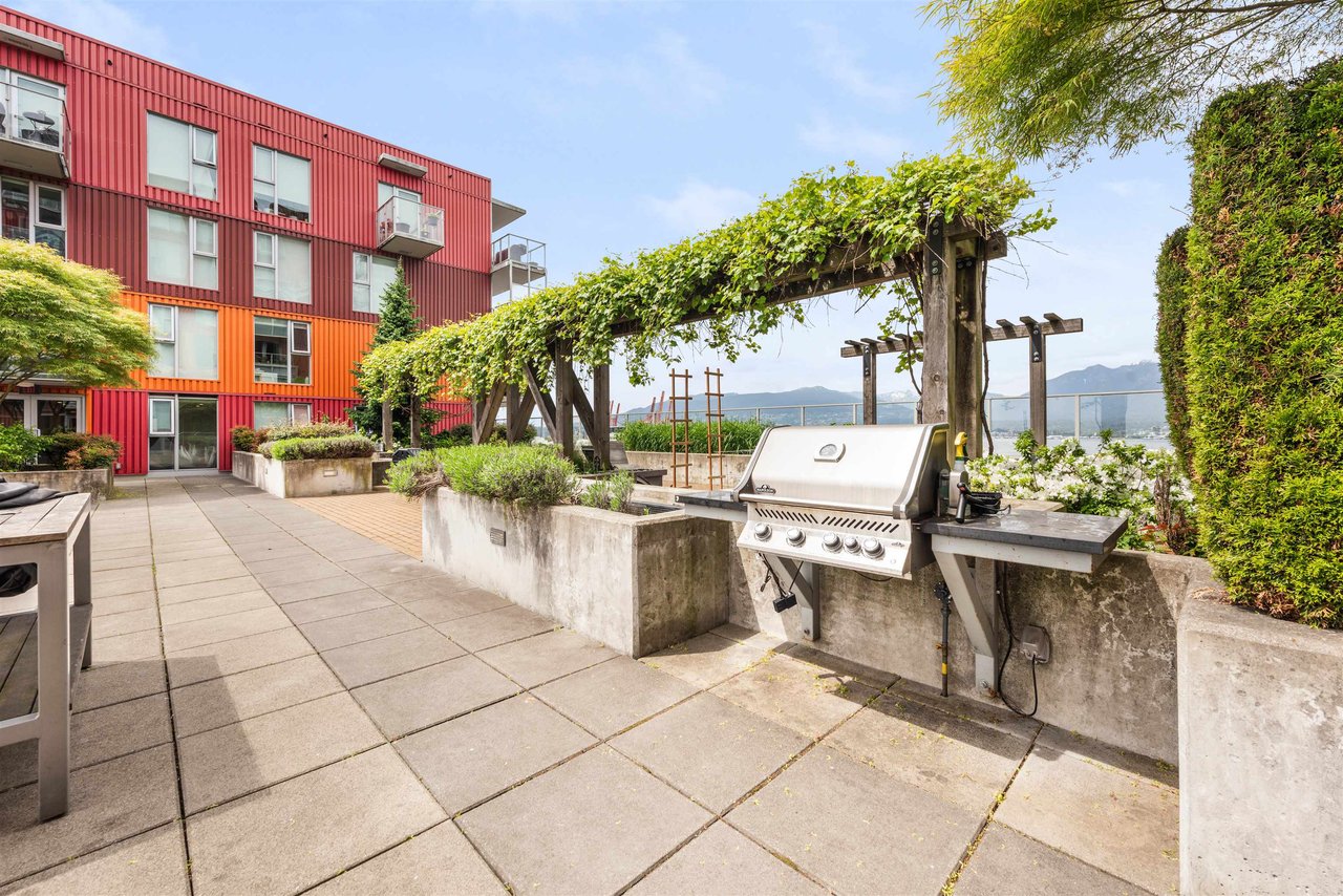 263-955 E Hastings St