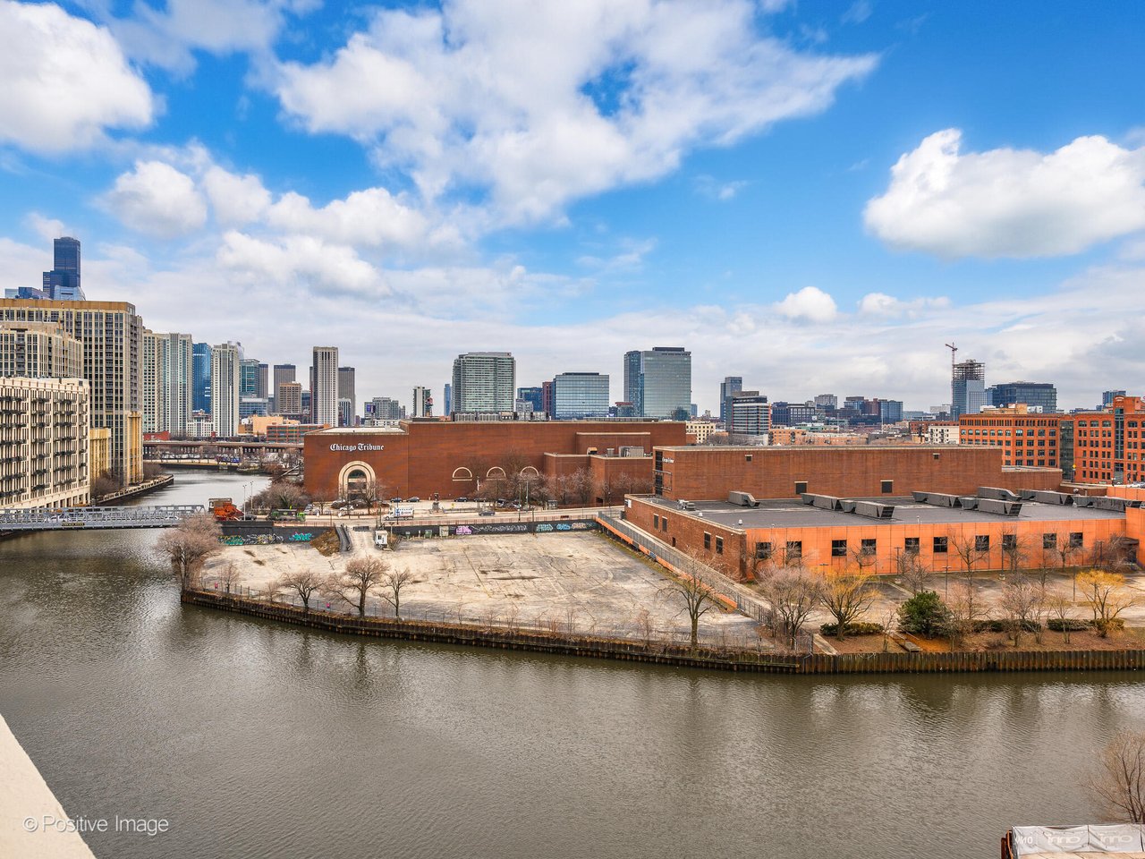 900 N Kingsbury St Unit 716