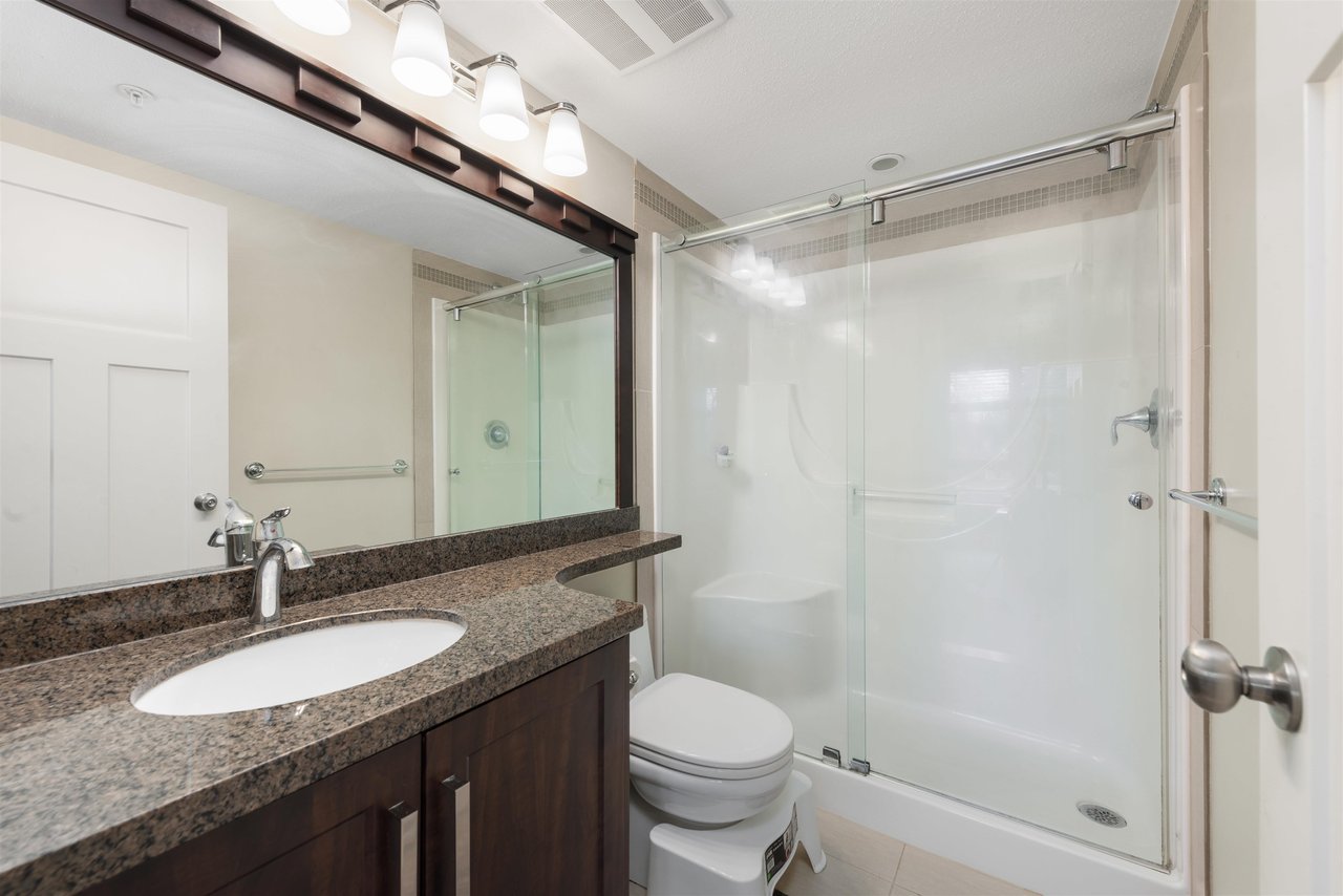 212-2175 Fraser Ave