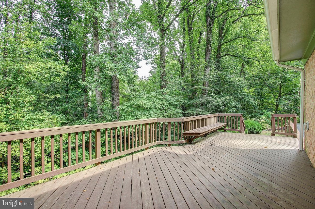 1552 Forest Villa Ln