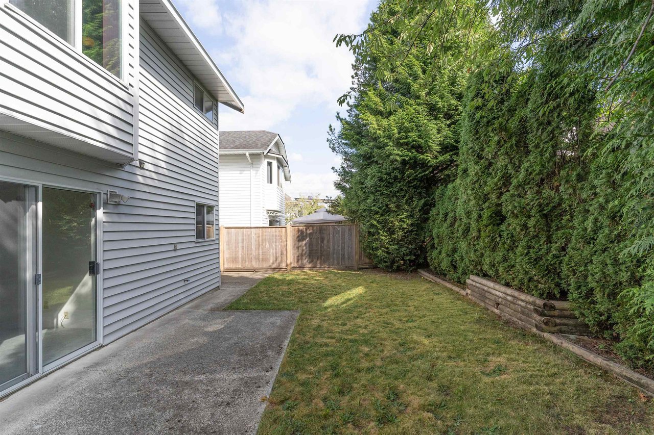 2556 Raven Ct