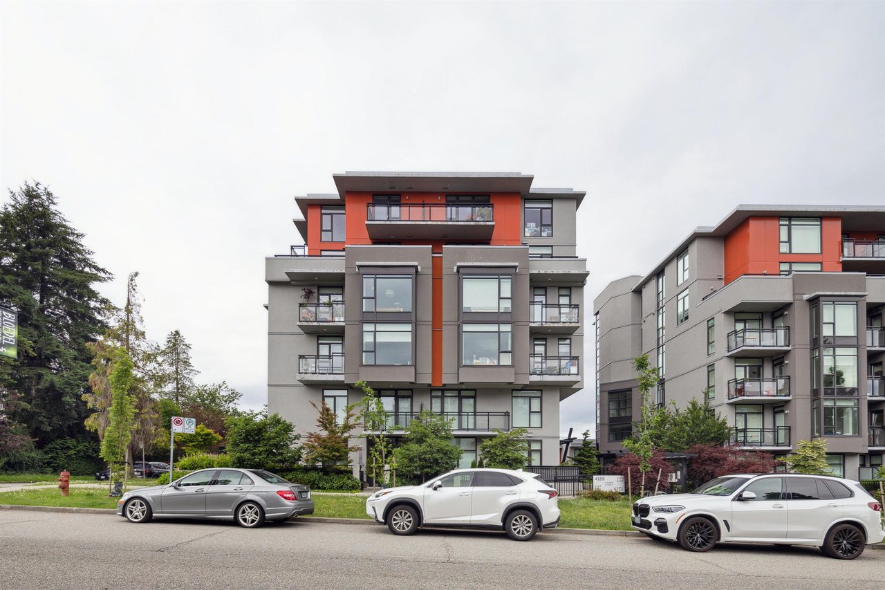 102-4189 Cambie St
