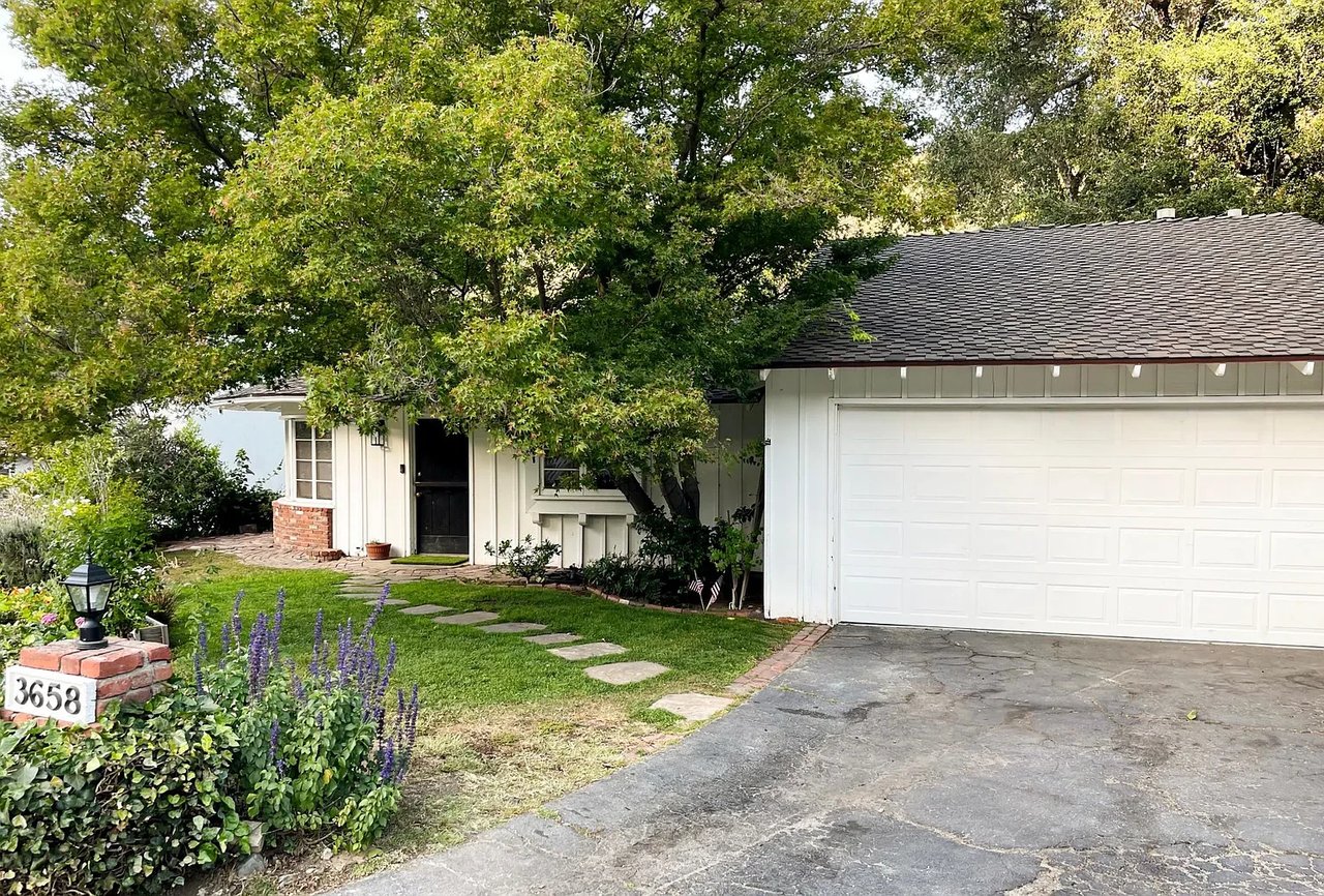 3658 Loadstone Dr