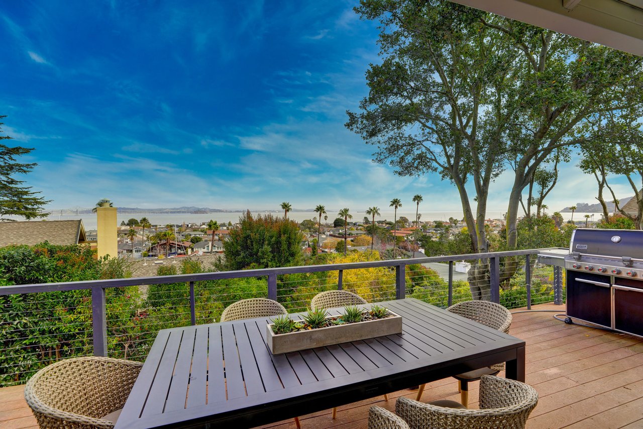 Newly Remodeled Home with Bay Views 