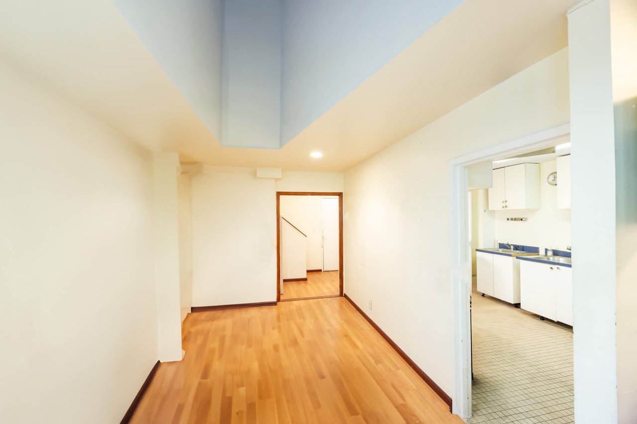 420 West 23rd St Unit: 1C