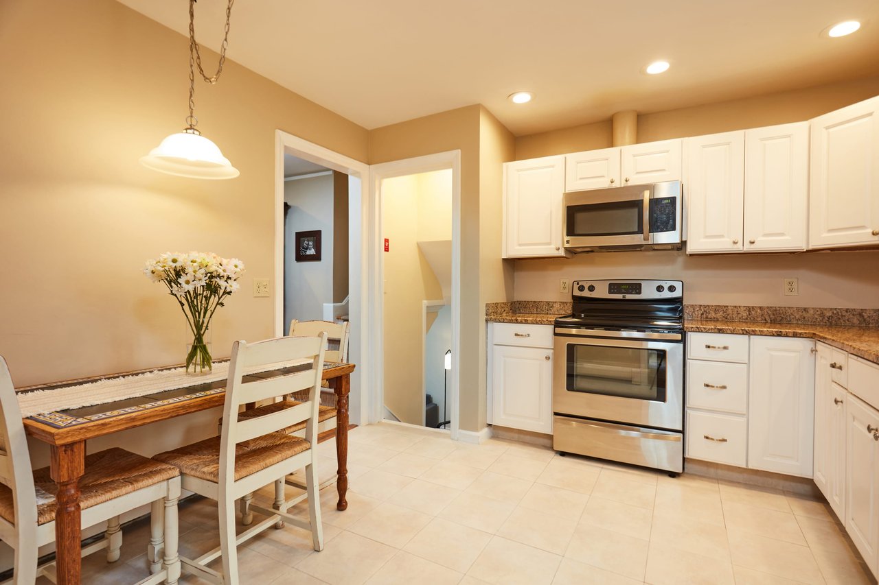 7 West Ambler Road