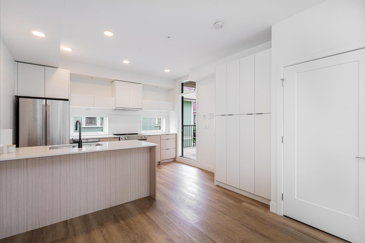 119-1306 Laval Square