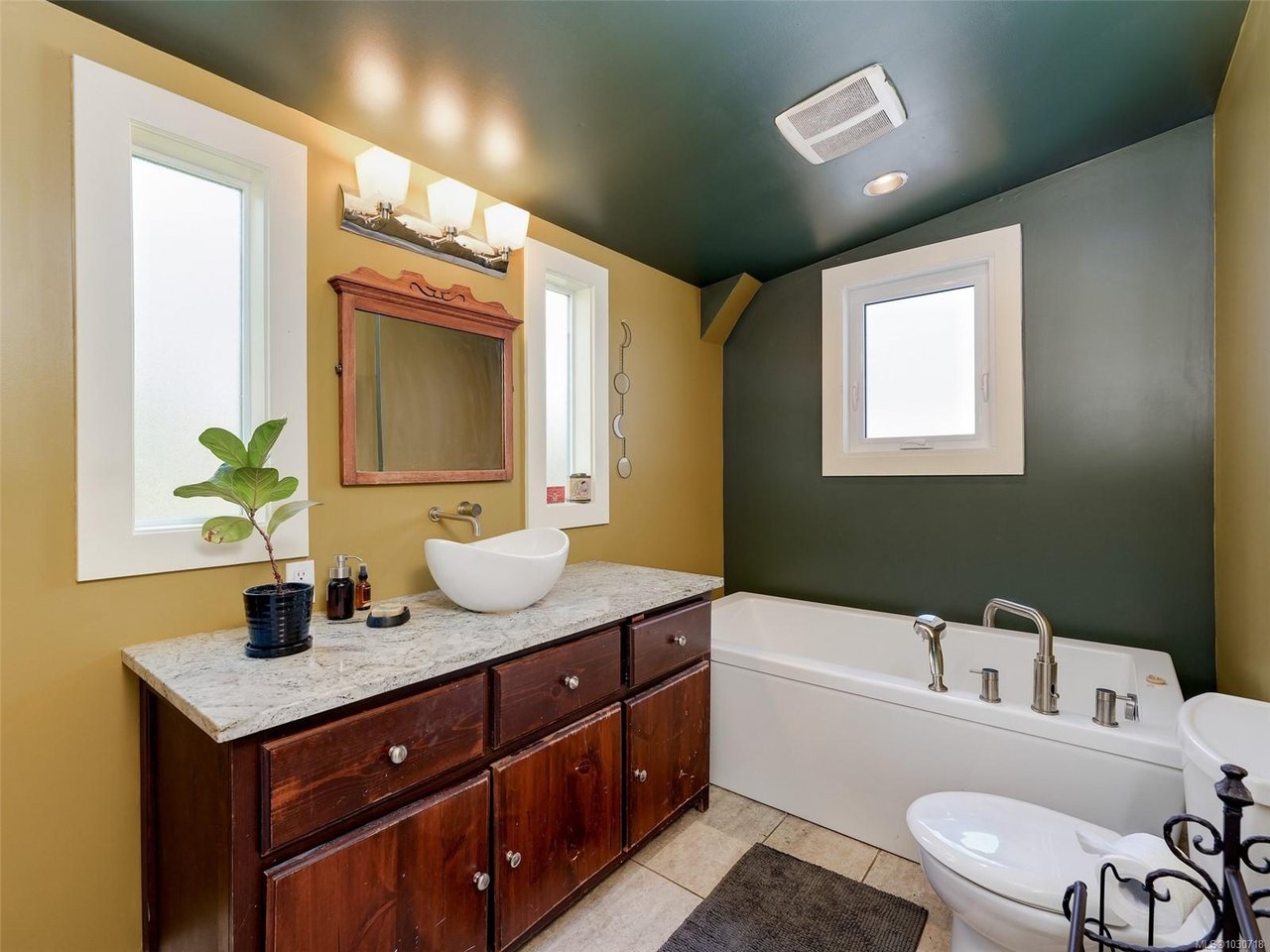506 Gore St, Esquimalt