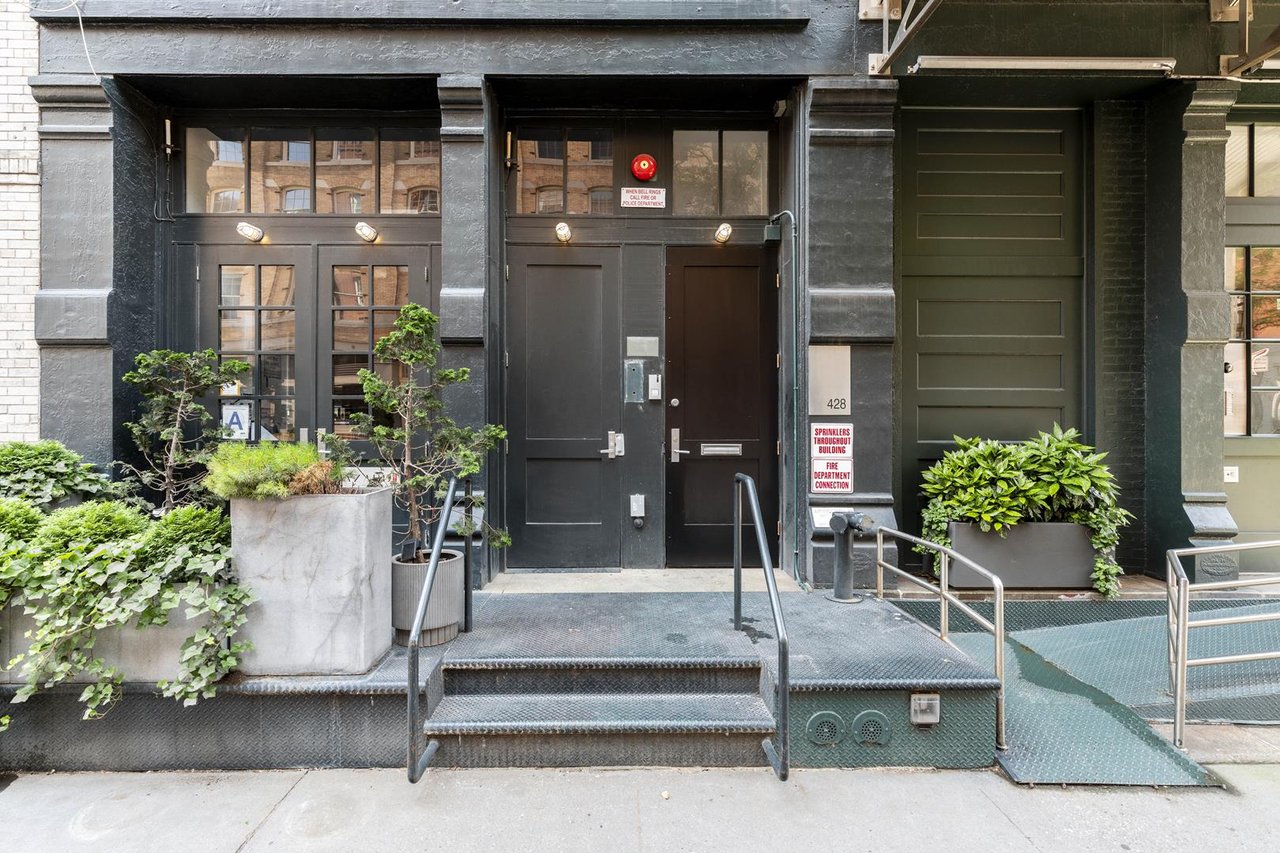 428 Greenwich Street, Apt THOUSE