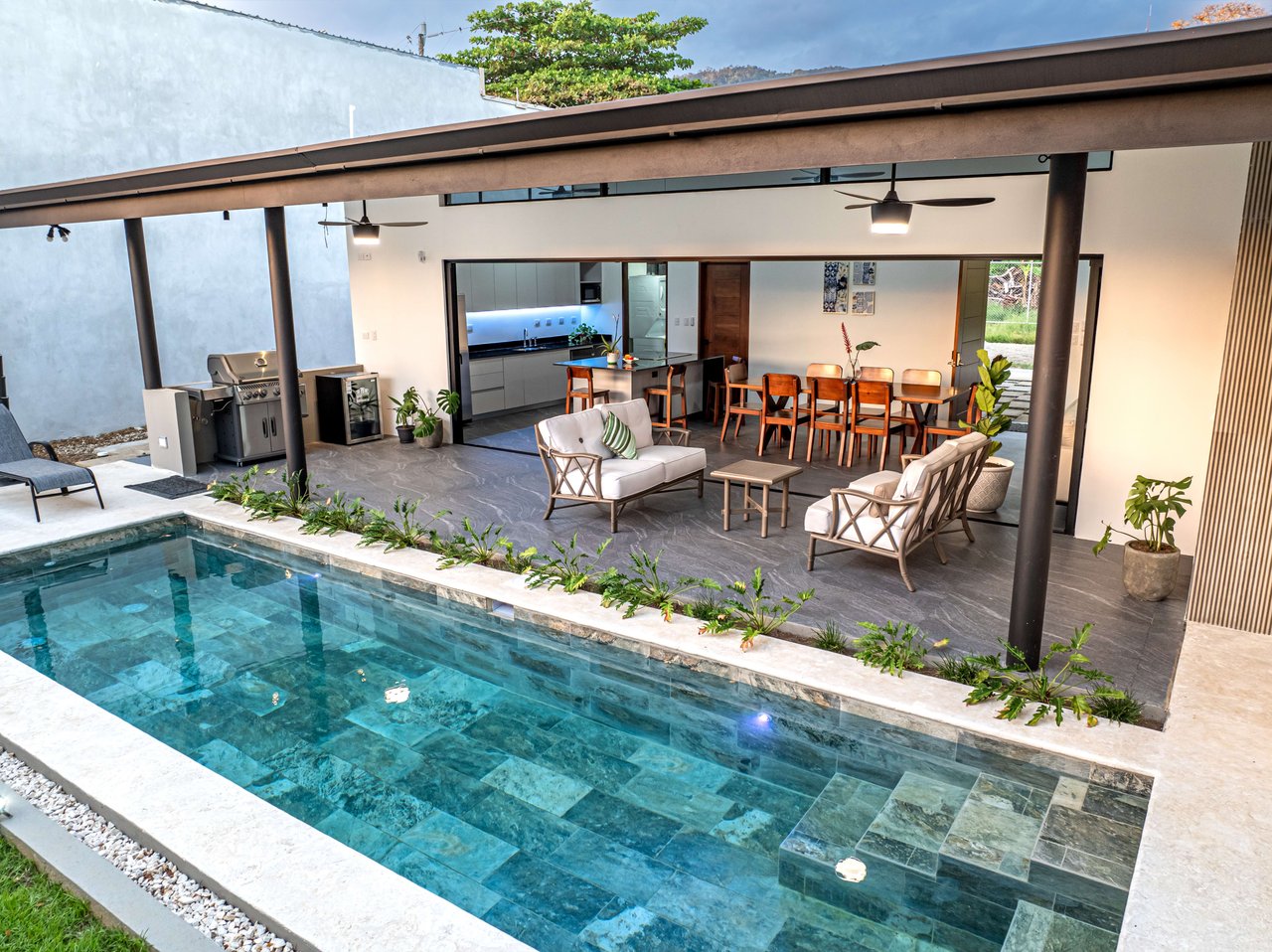 Stylish 3 bed, 3 bath Brand New  Villa in Uvita. 