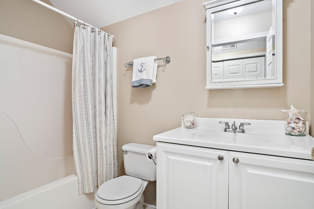 3731 Riverdowns North Drive