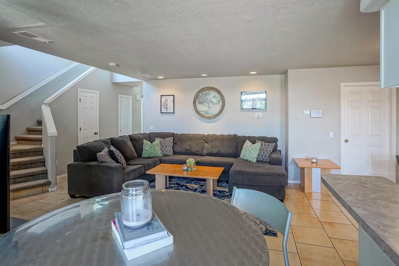 1737 Del Cielo Drive NW