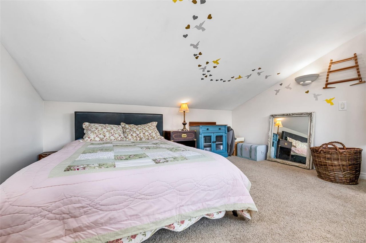 3398 Ridgeview Cres
