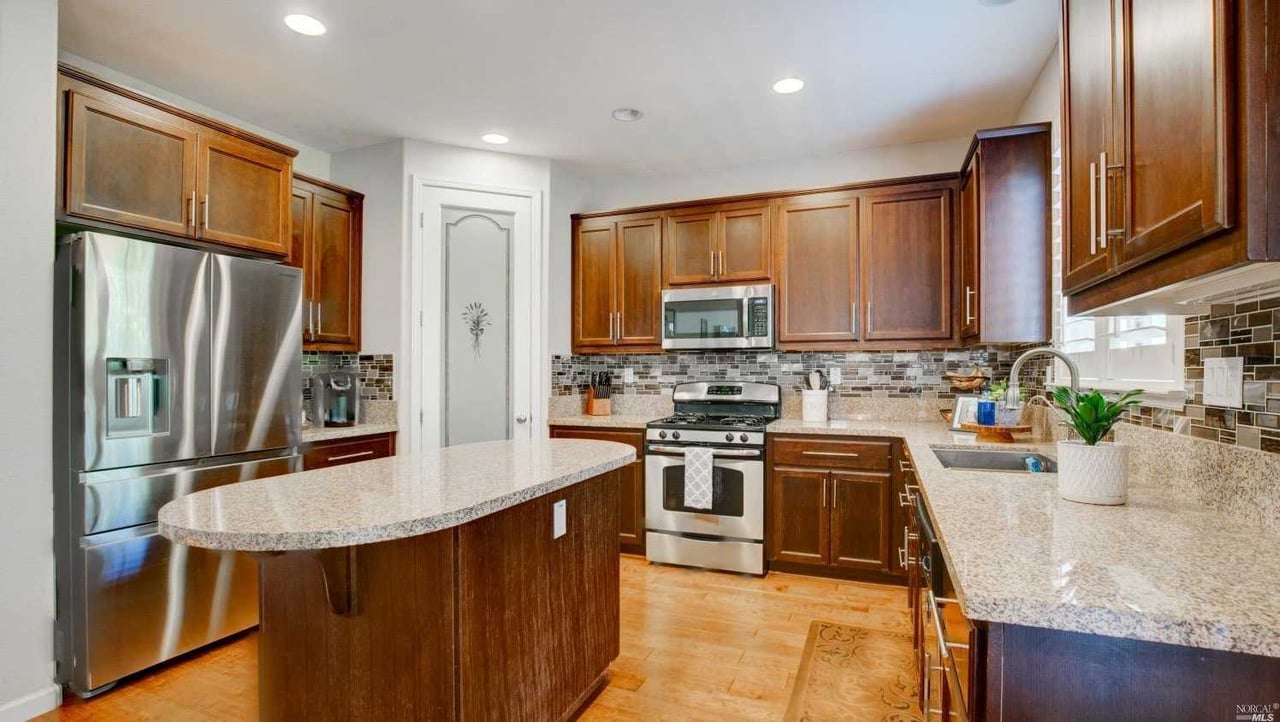 512 Del Mar Cir