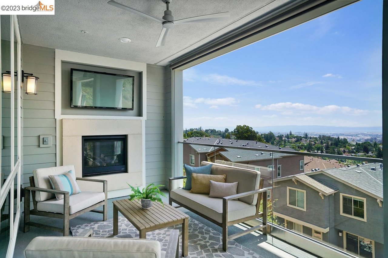 6763 Skyview Dr, Oakland, CA 94605