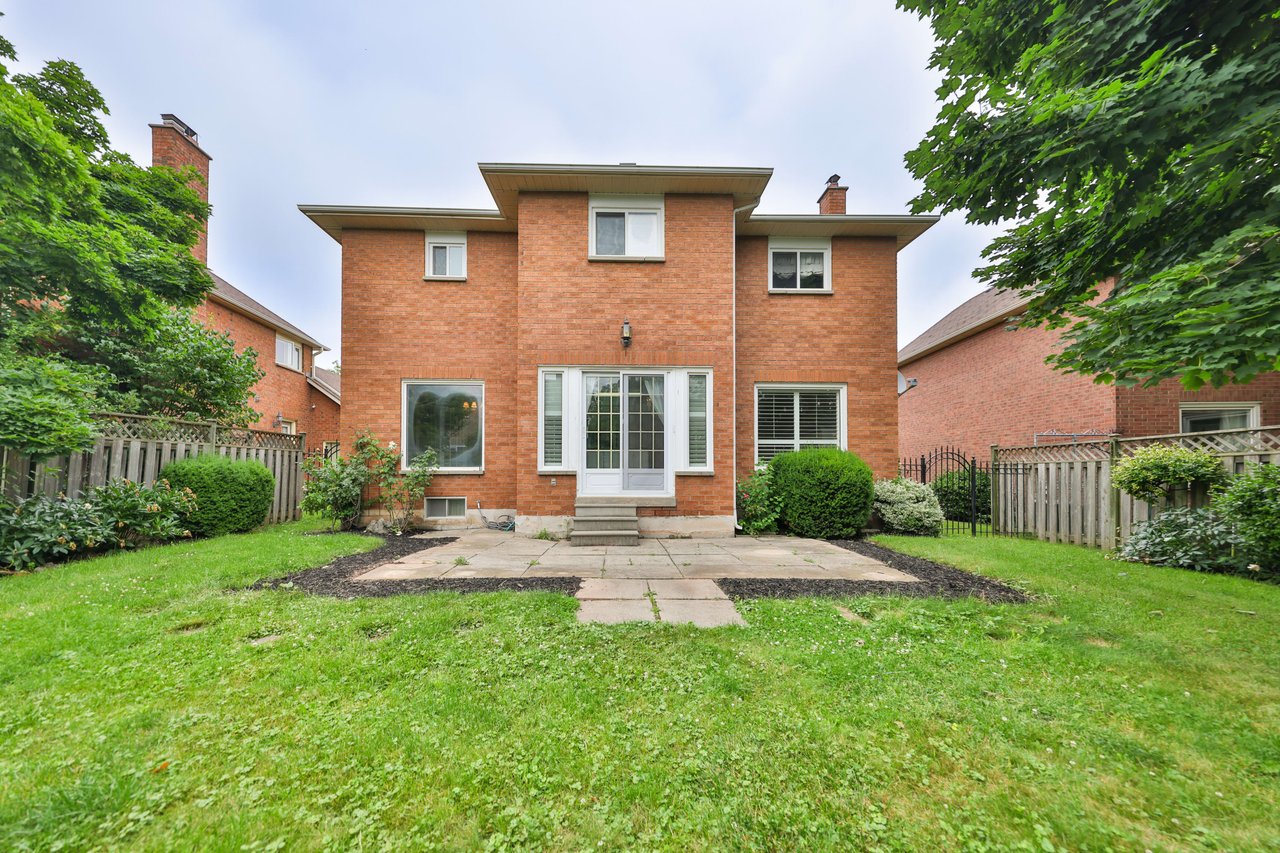 2044 Grand Blvd, Oakville