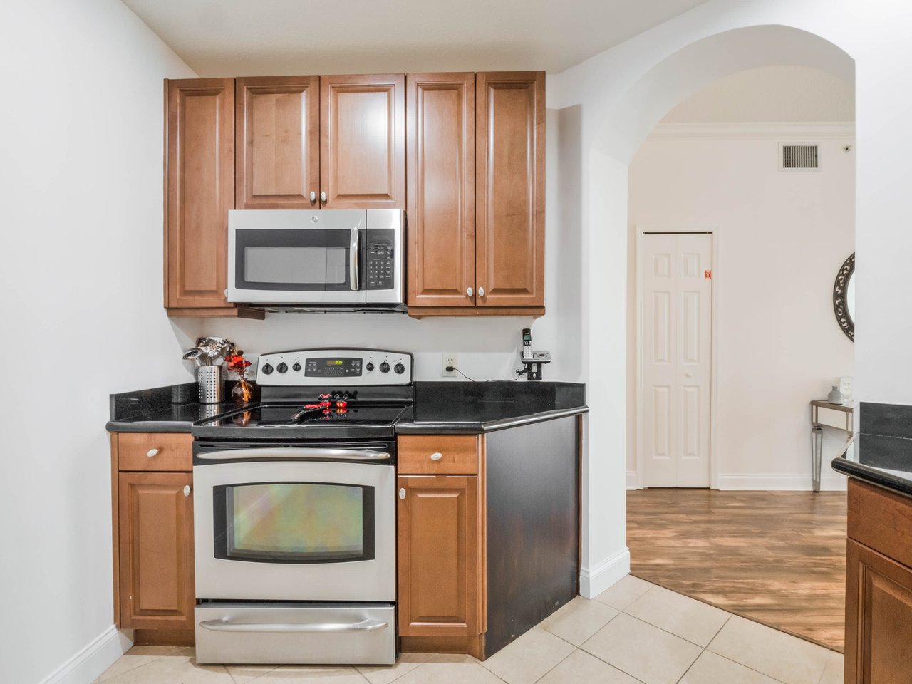 kitchen 7509 MOURNING DOVE CIRCLE #303