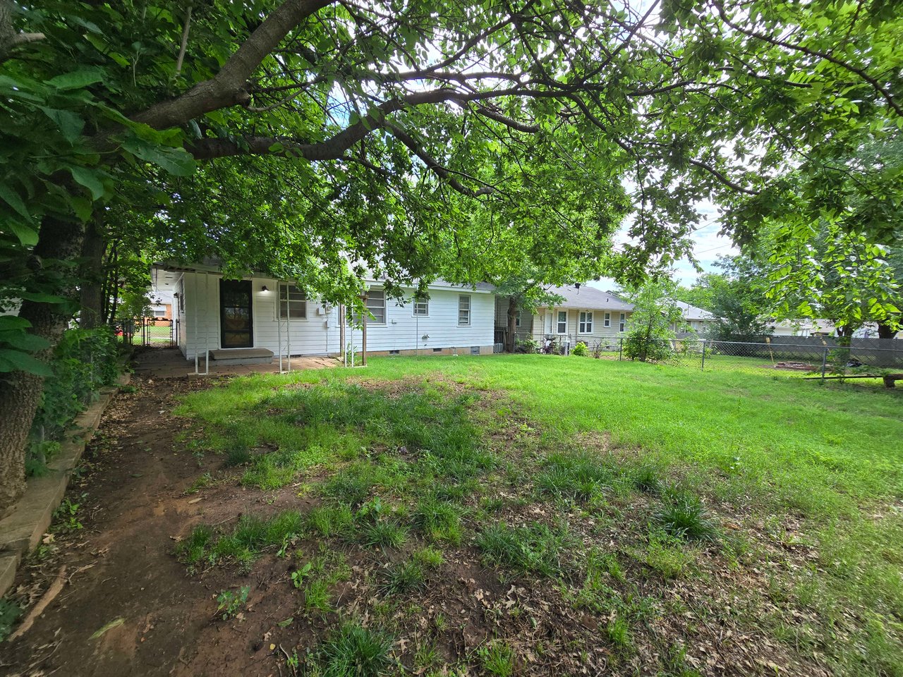 1219 Rose Dr
