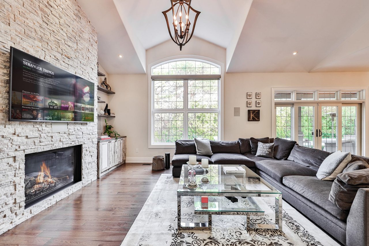 363 Seaton Drive, Oakville