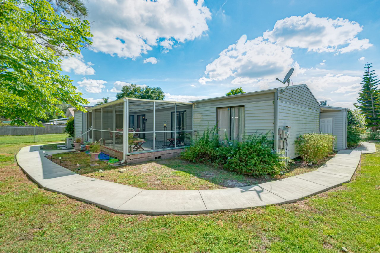 2536 MARTHA  LANE