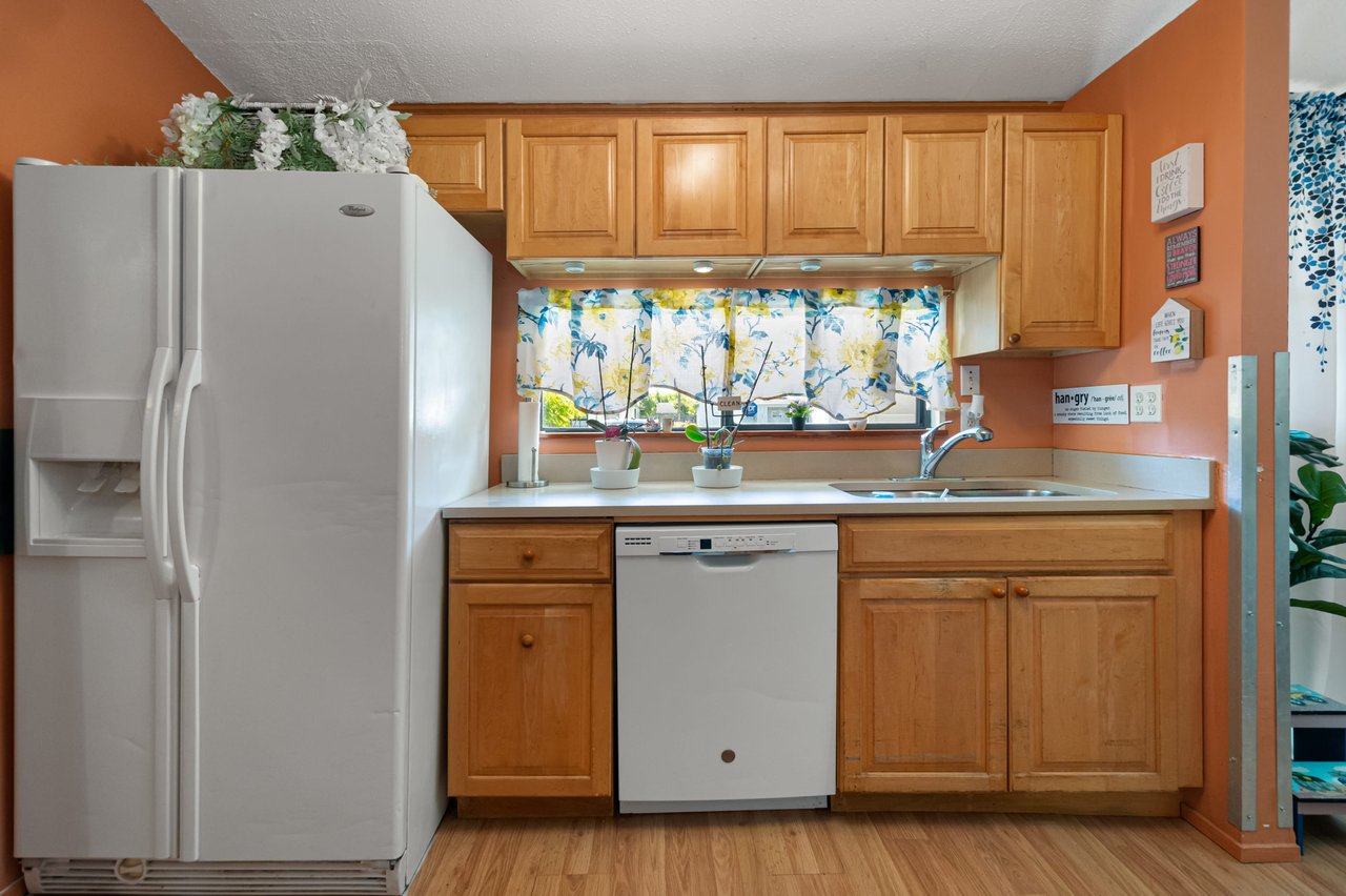 2536 MARTHA  LANE