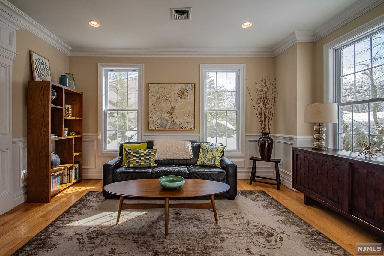 304 Lexington Dr