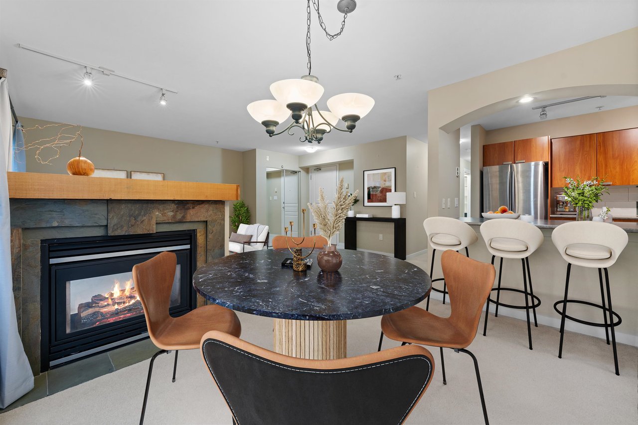 208-2323 Mamquam Rd