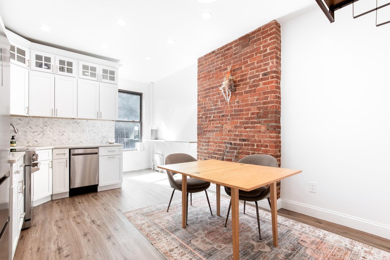 208 East 90th Street, Apt 2-W