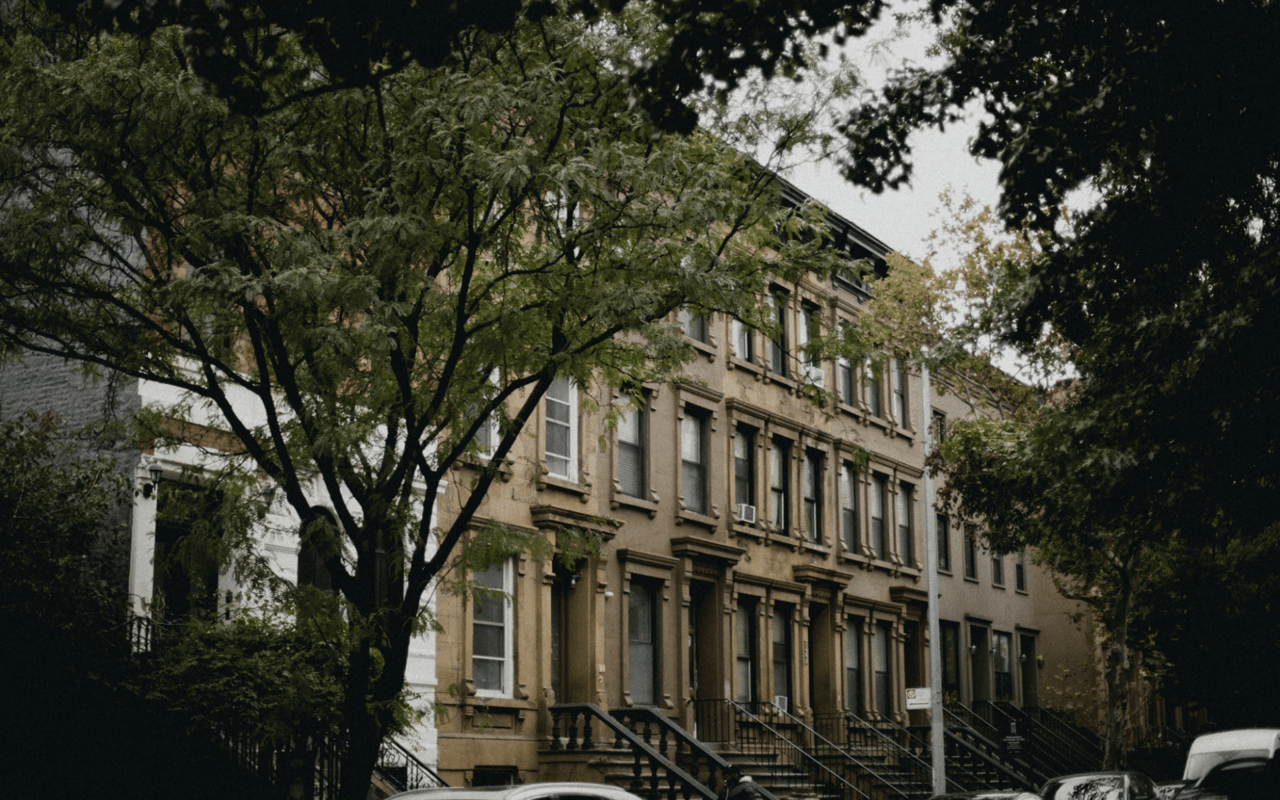 Home Hunt Like a Star: Celebrity House-Hunting Must-Haves