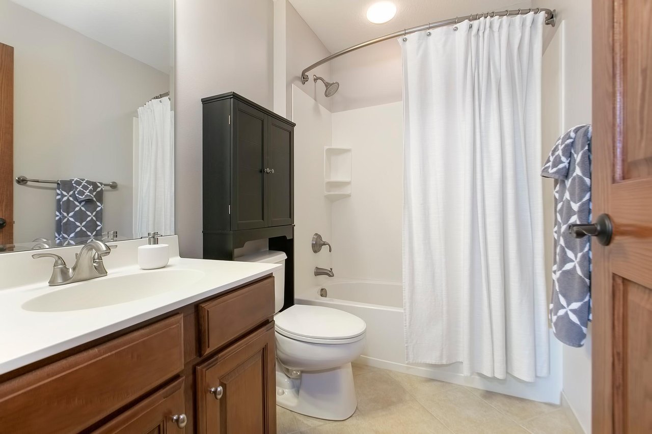 Stunning Eagan Masterpiece!