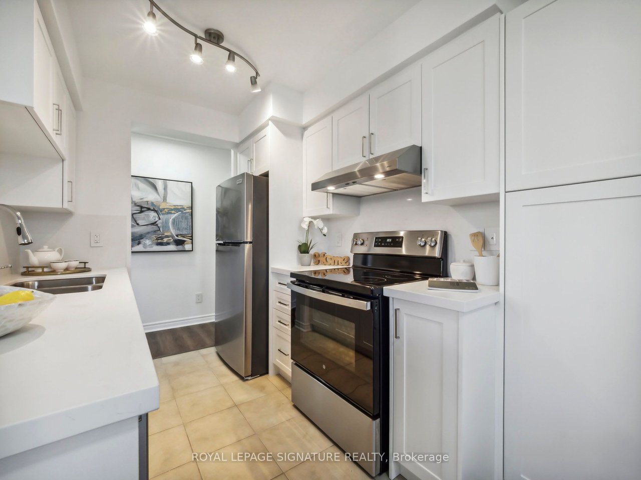 18 Kenaston Gdns 804