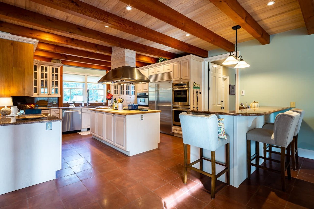 37 Towhee Ln