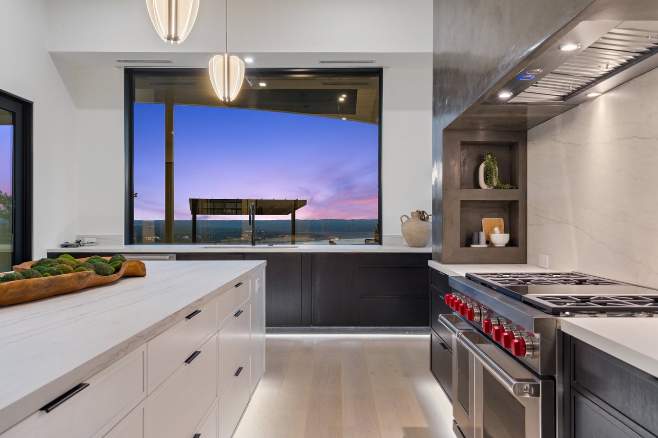 6809 Oasis Pass