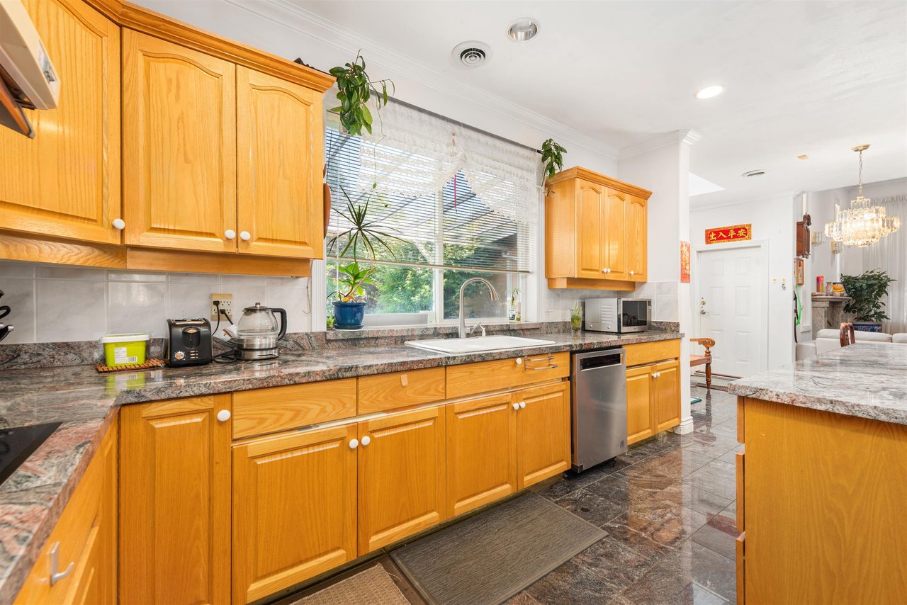6160 Azure Rd